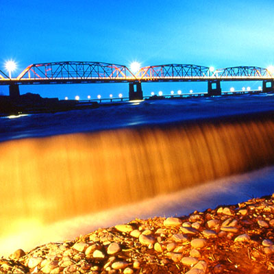 Xiluo Bridge at night
